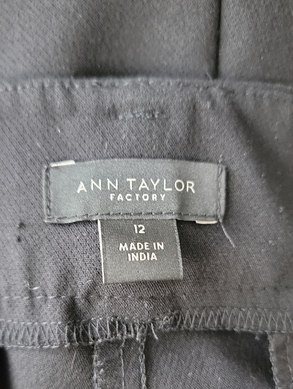 ANN TAYLOR FACTORY Black Stretch Straight Leg Cropped Ankle Office Dress Pant 12 - Picture 6 of 7